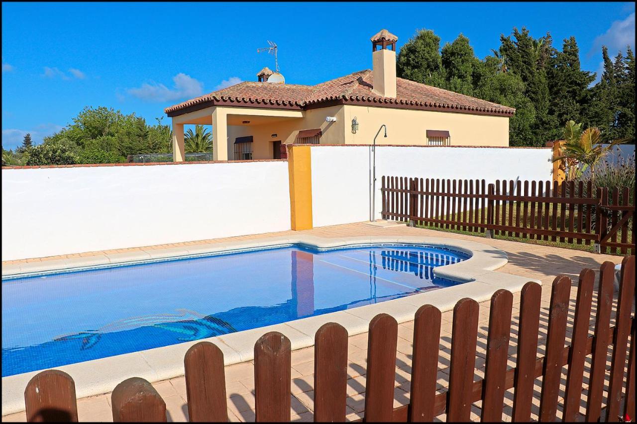 Chalet Con Piscina Privada โกนิล เด ลาฟรอนเตรา ภายนอก รูปภาพ