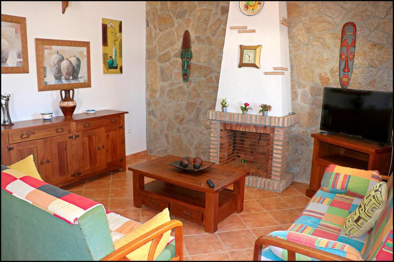 Chalet Con Piscina Privada โกนิล เด ลาฟรอนเตรา ภายนอก รูปภาพ