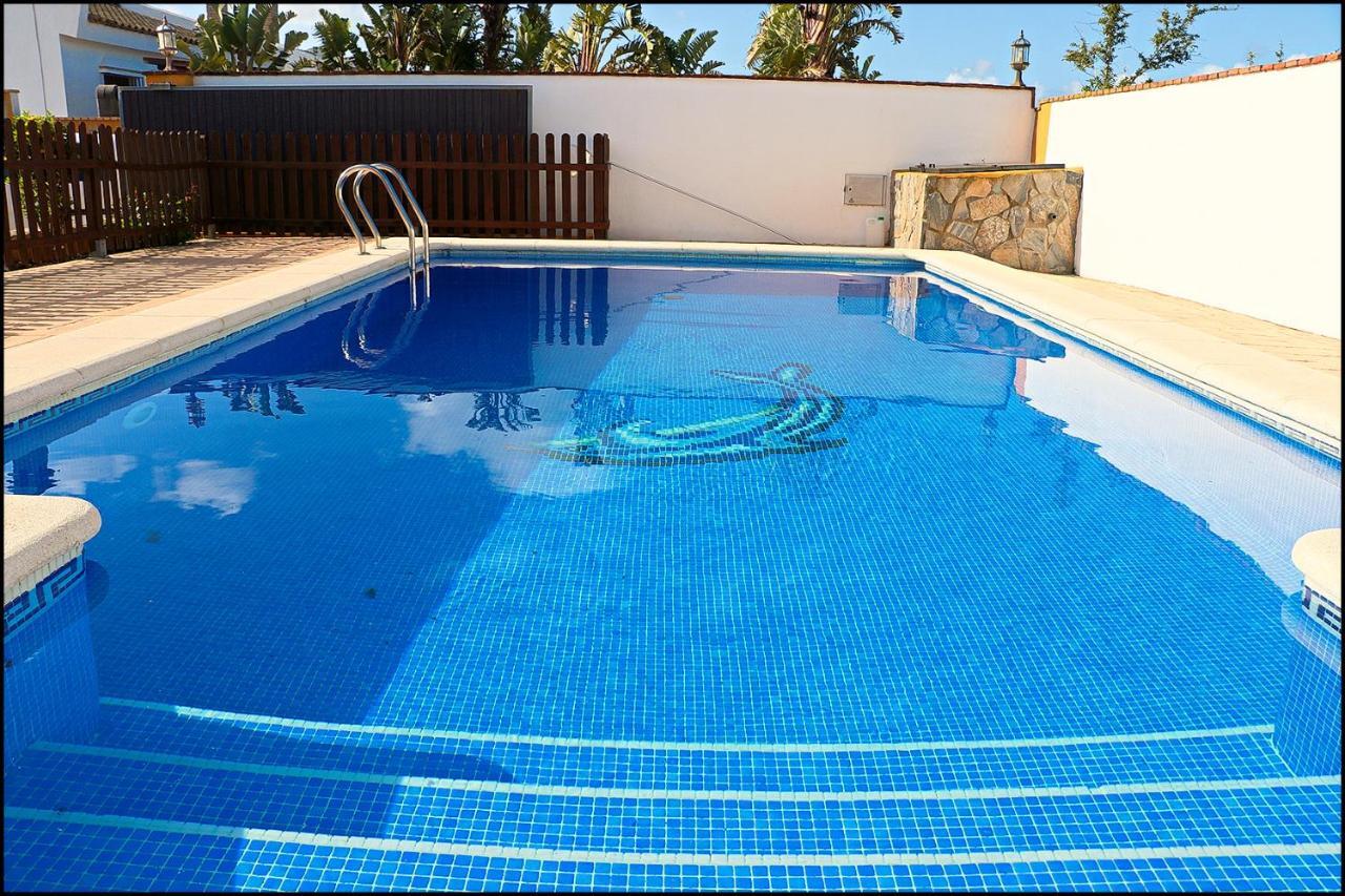 Chalet Con Piscina Privada โกนิล เด ลาฟรอนเตรา ภายนอก รูปภาพ