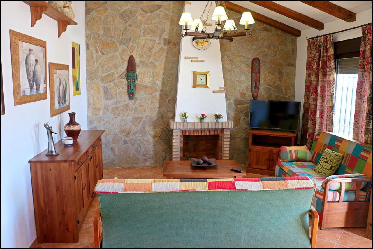 Chalet Con Piscina Privada โกนิล เด ลาฟรอนเตรา ภายนอก รูปภาพ